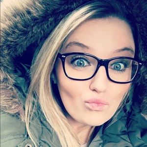 Meet your Posher, Brittney